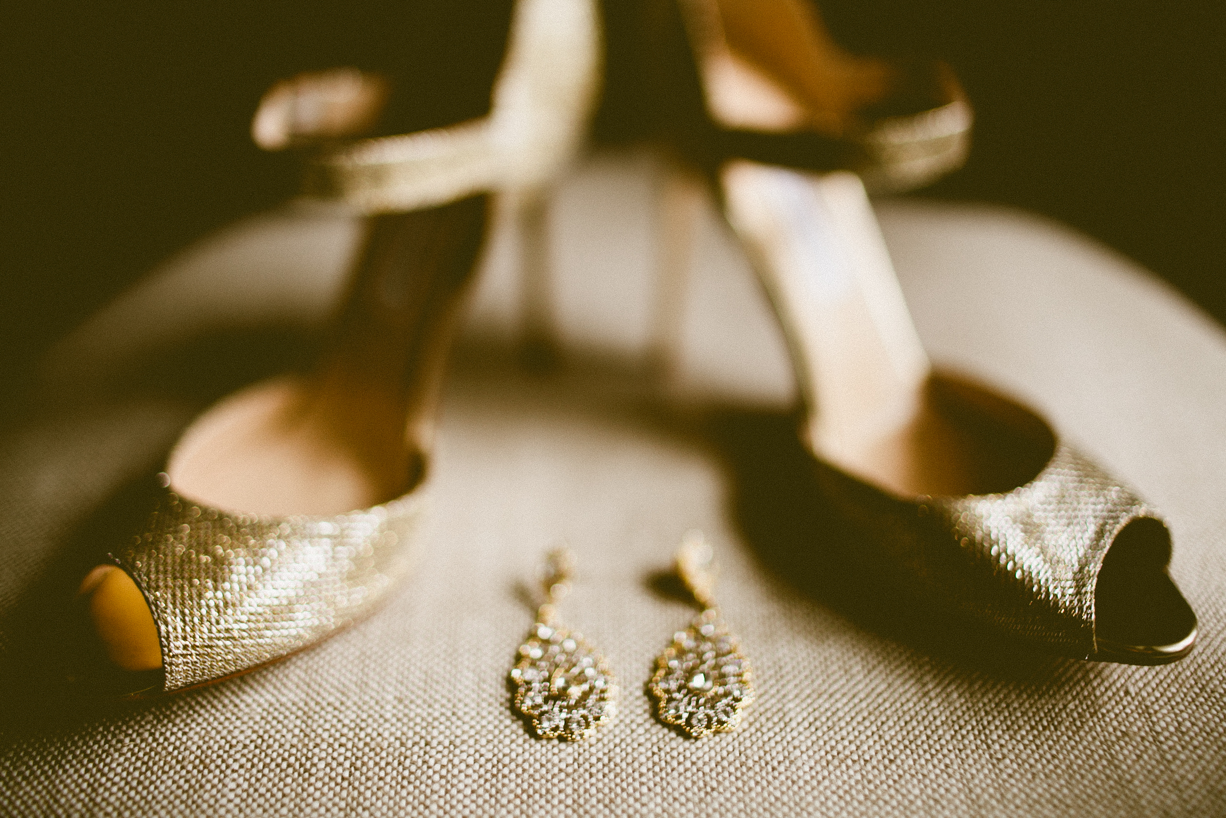 DeLille Cellars wedding in Woodinville | Jimmy Choo heels with earrings | Perfectly Posh Events | Seattle Wedding Planner | Andria Lindquist Photography